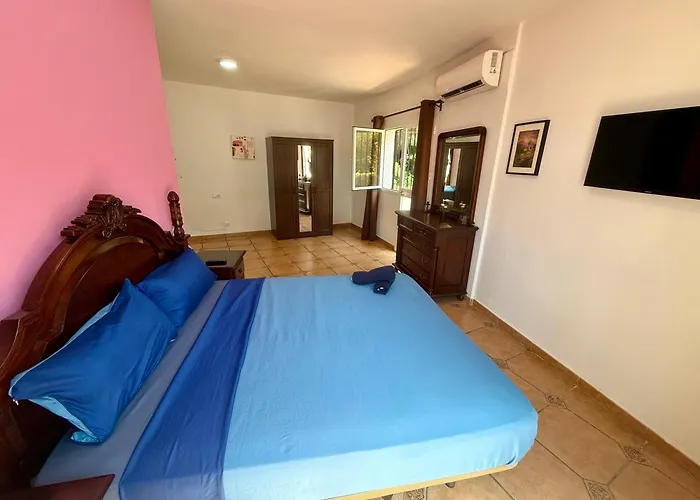 Casa De 5 Cerca De La Playa En Elviria Casa vacanze Marbella