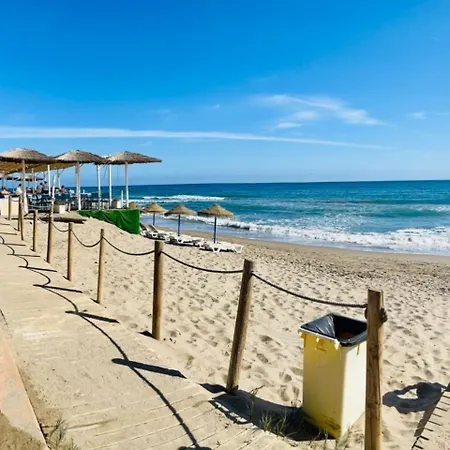 Casa De 5 Cerca De La Playa En Elviria Holiday home Marbella